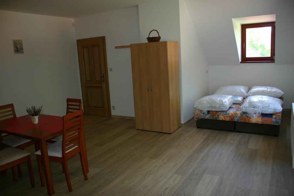 Penzion U Blatce Hotell Nové Hrady Rom bilde
