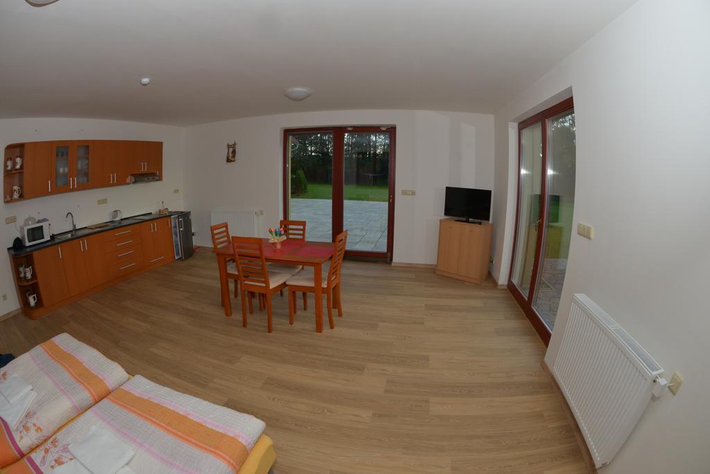 Penzion U Blatce Hotell Nové Hrady Rom bilde
