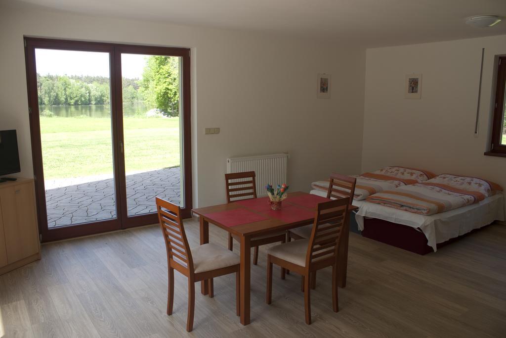 Penzion U Blatce Hotell Nové Hrady Rom bilde