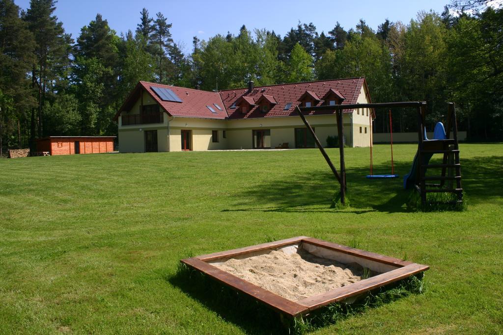 Penzion U Blatce Hotell Nové Hrady Eksteriør bilde